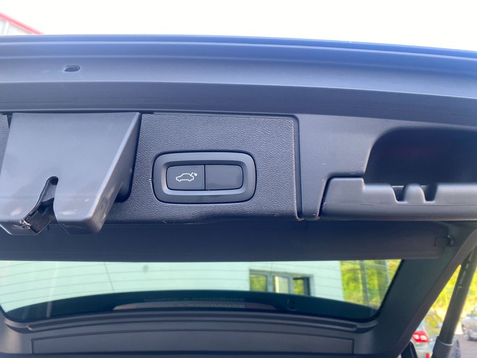 2018 Volvo XC60 2L Diesel For Sale Images