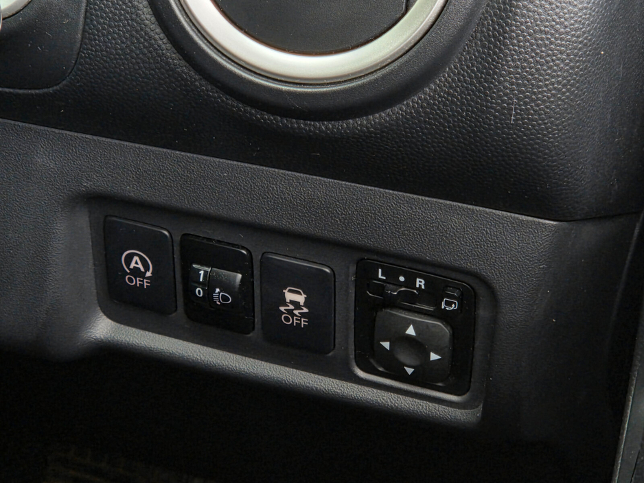 Mitsubishi Mirage — thumbnail 23