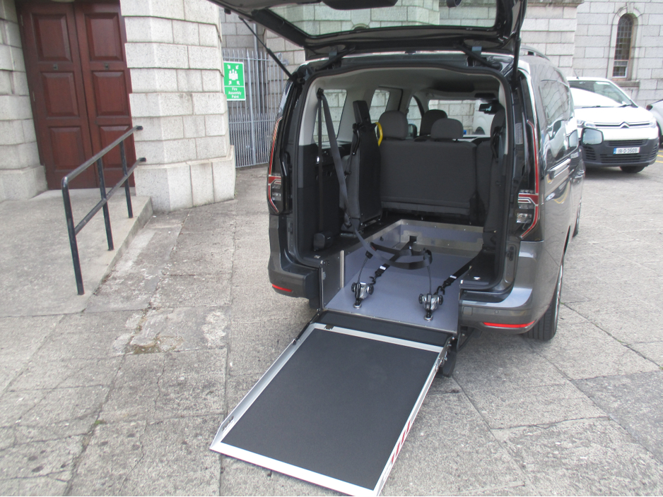 2023 Volkswagen Caddy 2.0L Diesel For Sale Images
