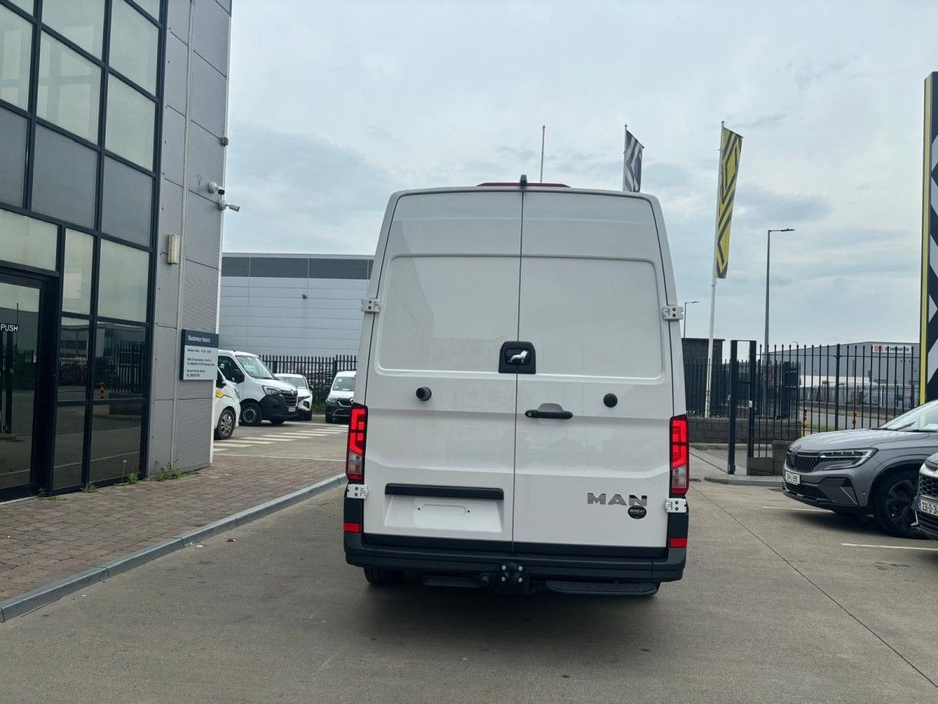 2026 MAN TGE 2.1L Diesel For Sale Images