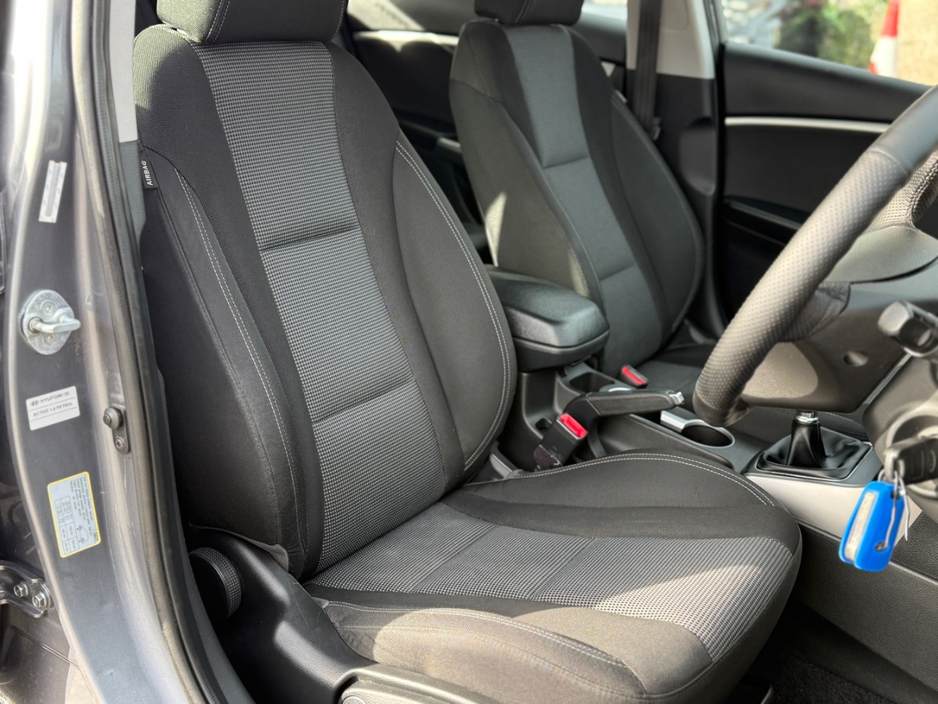 2015 Hyundai i30 1.4L Petrol For Sale Images