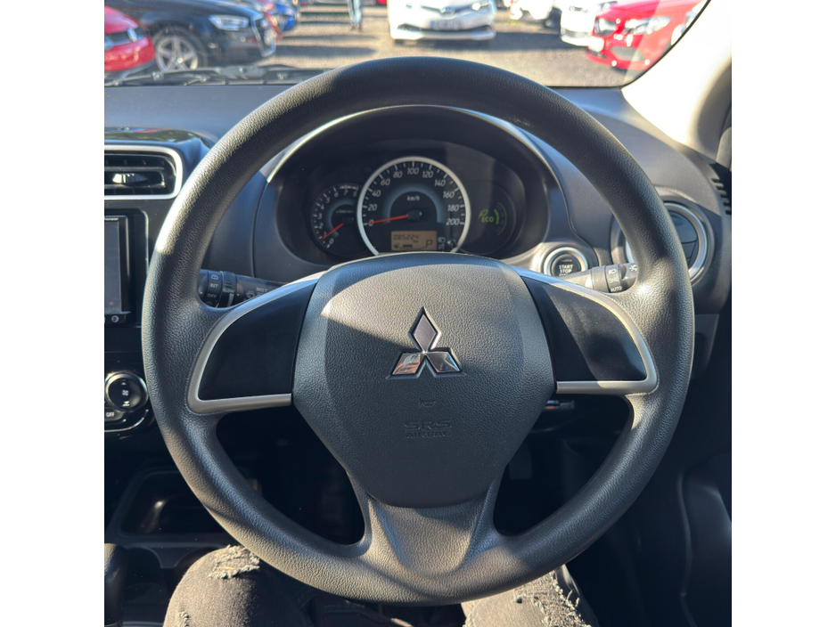 Mitsubishi Mirage — thumbnail 23