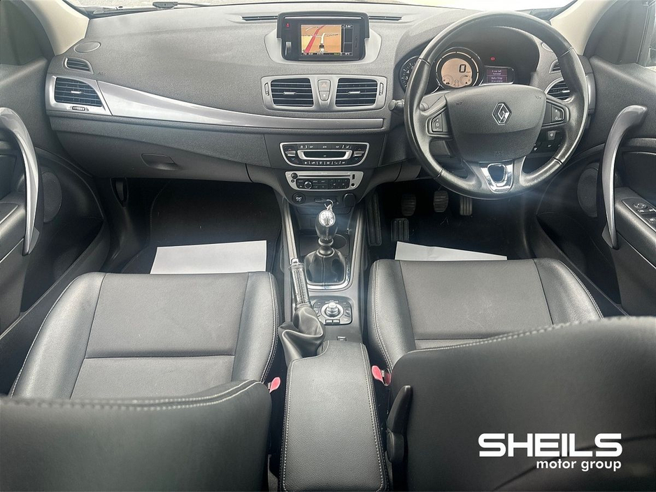 Renault Megane 1.2 Petrol S&S DYNAMIQUE — thumbnail 3