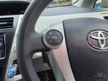 2013 Toyota Prius Alpha 1.8L Petrol Hybrid For Sale Images