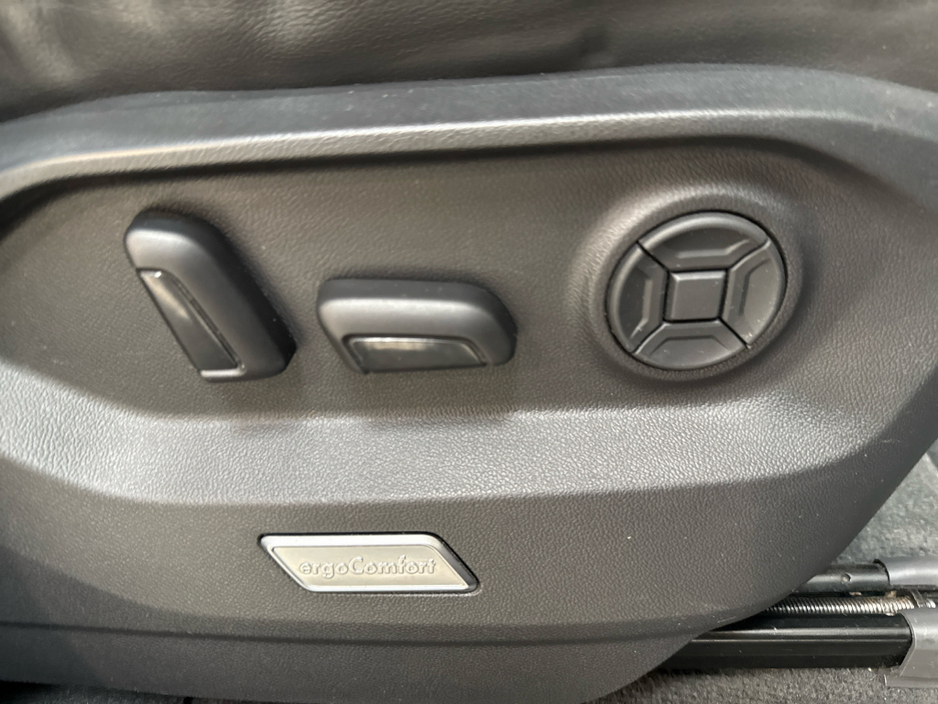 2021 Volkswagen Touareg 3L Diesel For Sale Images