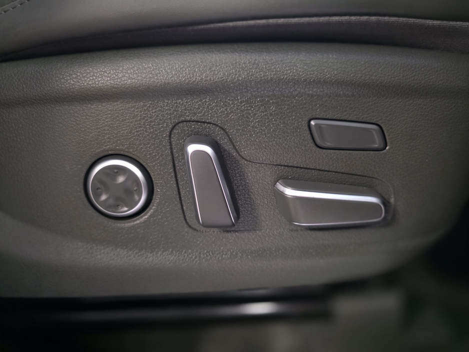 2022 Hyundai Santa Fe 1.6L Petrol Plug-in Hybrid For Sale Images