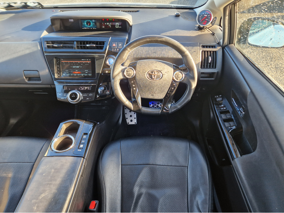 2016 Toyota Prius 1.8L Petrol Hybrid For Sale Images