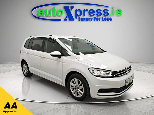 2020 VOLKSWAGEN TOURAN 7 Seater 1.4 TSI Automatic, Reversing camera