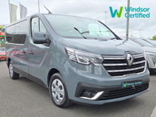 2024 Renault Trafic Passenger