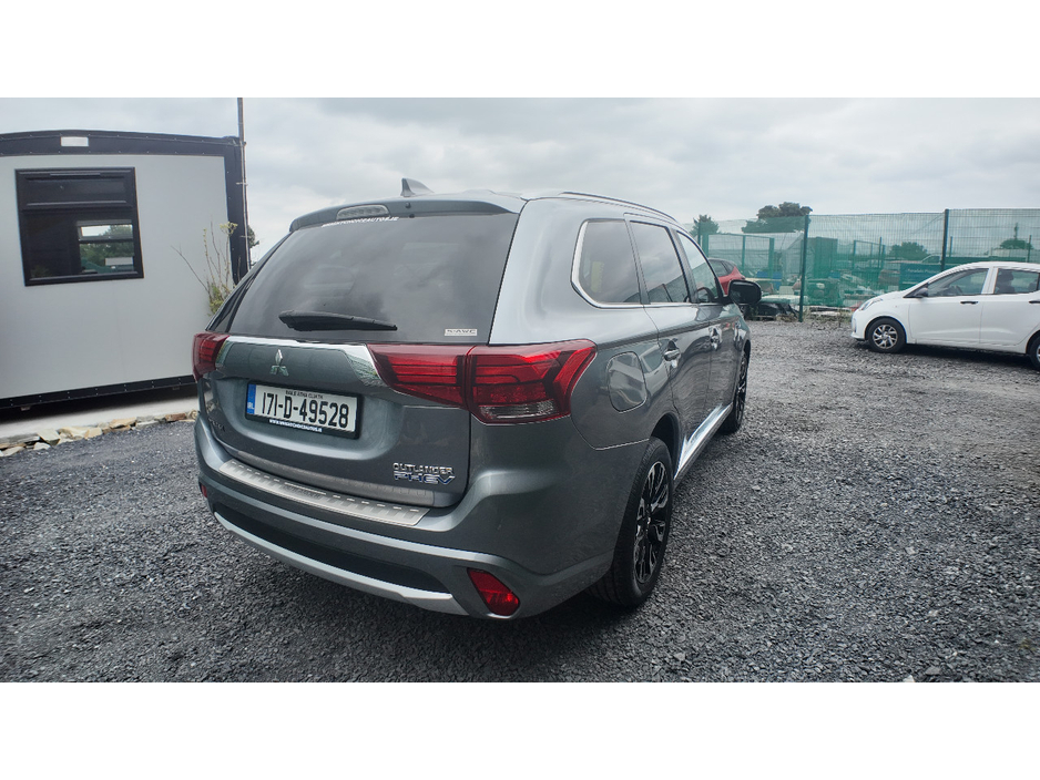 2017 Mitsubishi Outlander 2L Petrol Plug-in Hybrid For Sale Images