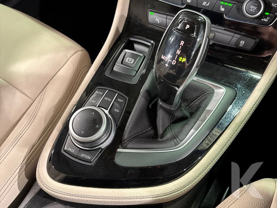 BMW 2 Series 1.5 AUTOMATIC LUXURY EDITION - FULL CREAM LEATHER ELECTRIC/HEATED SEATS - UPGRADED ALLOY WHEELS - REVERSE CAMERA/PARKING SENSORS — thumbnail 17