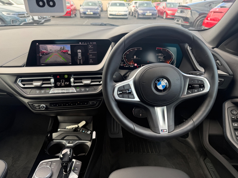 BMW 2 Series M-SPORT 2.0 DIESEL AUTOMATIC 218D 150BHP *VIRTUAL COCKPIT, REAR VIEW CAMERA, 18 " DIAMOND CUT ALLOYS, PARKING SENSORS FRONT & REAR, APPLE CARPLAY /ANDROID AUTO, MEMORY SEATS, PART LEATHER TRIM * — thumbnail 13