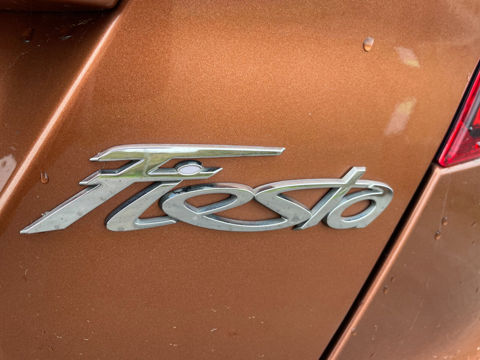 Ford Fiesta 1.0 65PS ZETEC — thumbnail 12