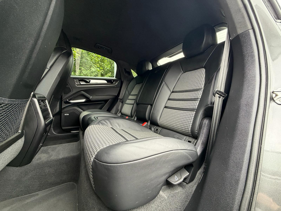 2024 Porsche Cayenne 3L Petrol Plug-in Hybrid For Sale Images