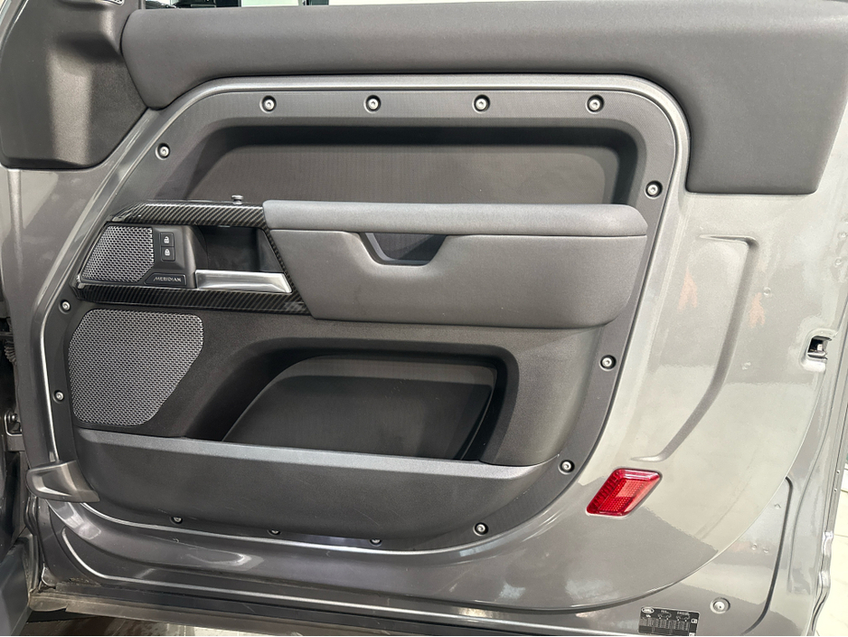 2021 Land Rover Defender 3L Diesel For Sale Images