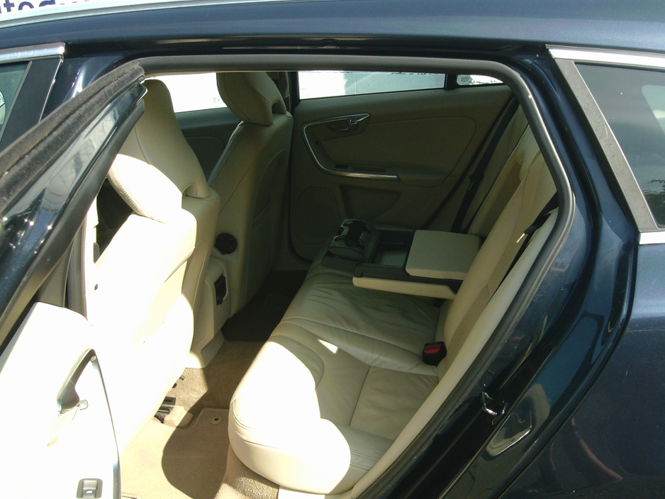 2013 Volvo V60 1.6L Diesel For Sale Images