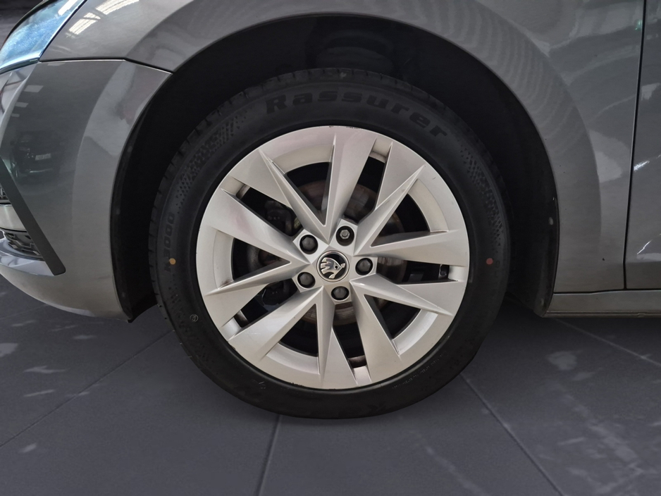 Skoda Octavia AMBITION 2.0 TDI Auto 115 — thumbnail 10