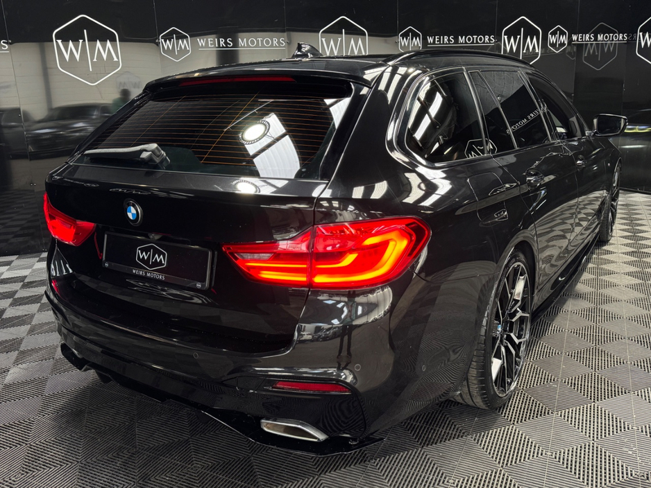 BMW 5 Series M-Sport Pro *Panoramic Sunroof* — thumbnail 8