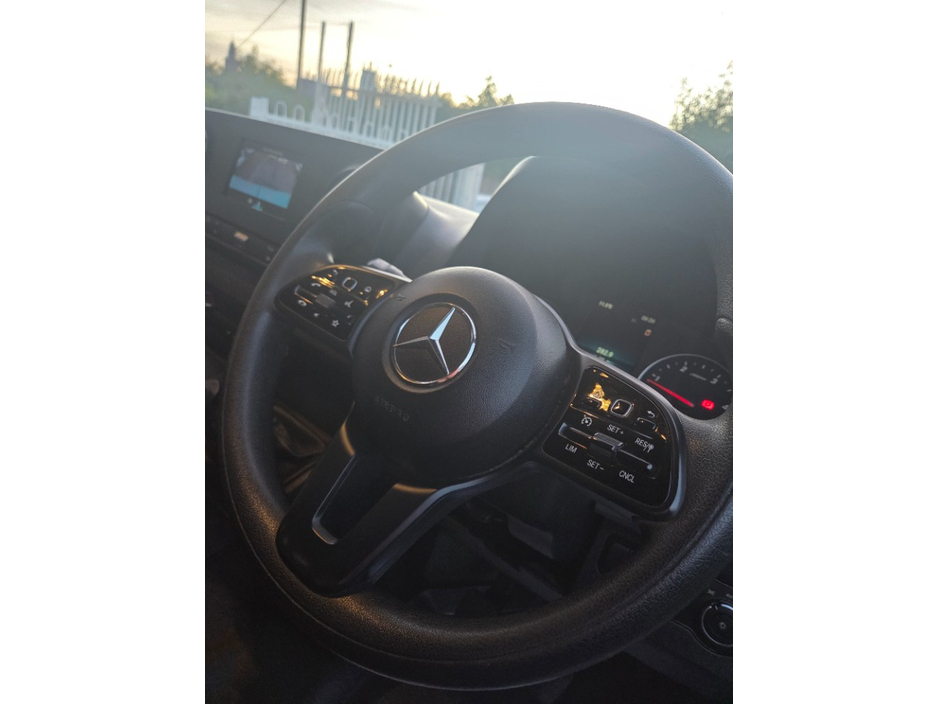 2023 Mercedes-Benz Sprinter 2L Diesel For Sale Images