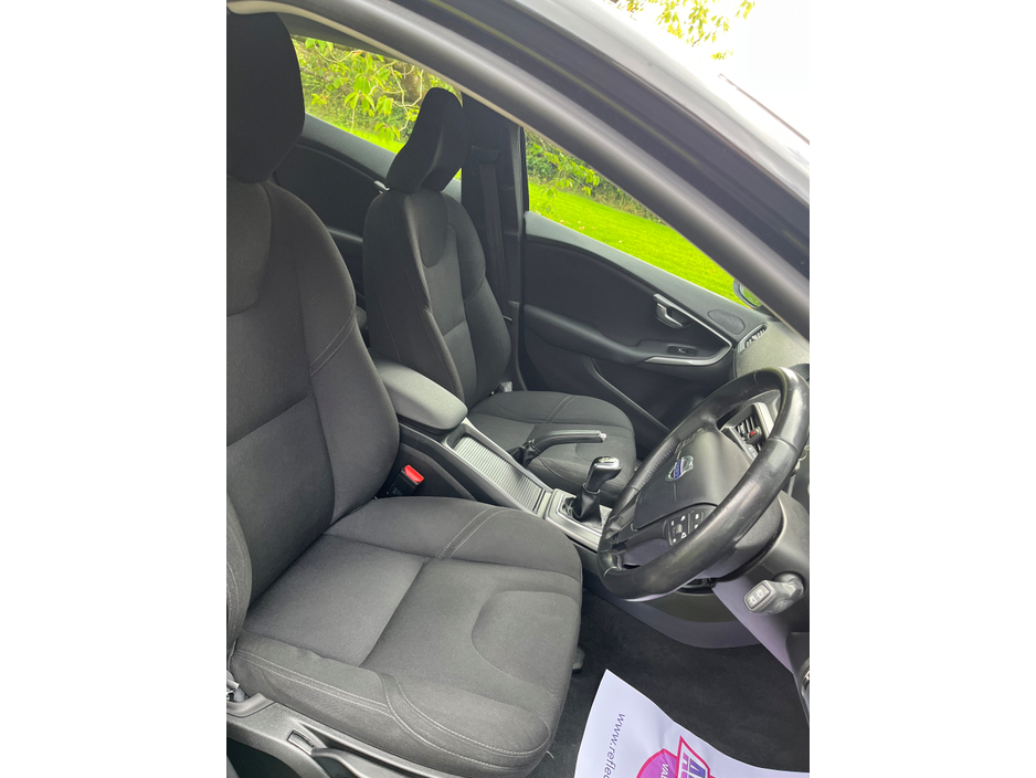 2016 Volvo V40 2L Petrol For Sale Images