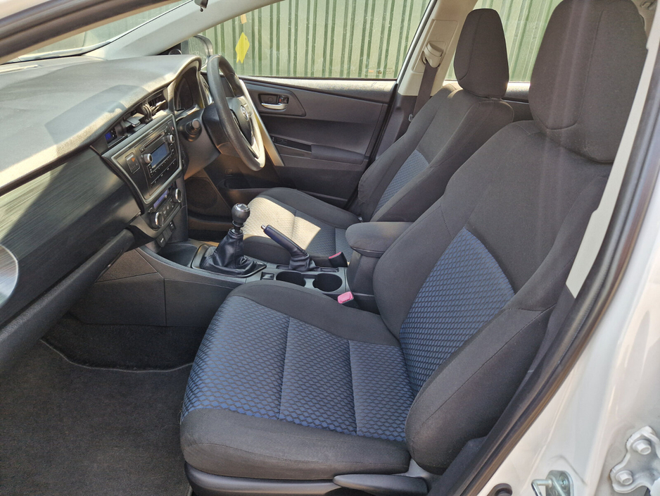 2015 Toyota Auris 1.4L Diesel For Sale Images