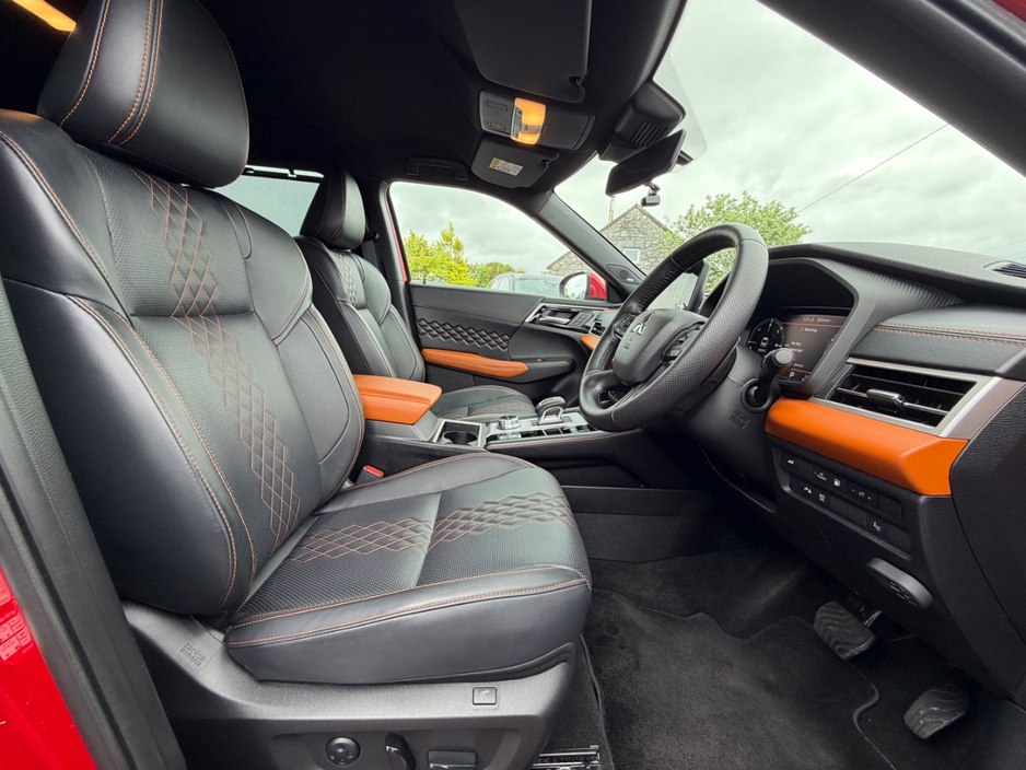 2022 Mitsubishi Outlander 2.4L Petrol Plug-in Hybrid For Sale Images