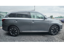 2017 Mitsubishi Outlander 2L Petrol Plug-in Hybrid For Sale Images