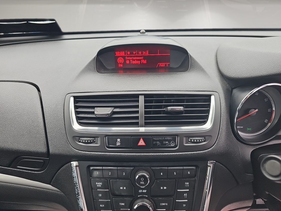 Opel Mokka SC 1.6 CDTI ** TINY MILEAGE IRISH CAR ** 2 KEYS ** BEST AVAILABLE ** — thumbnail 13