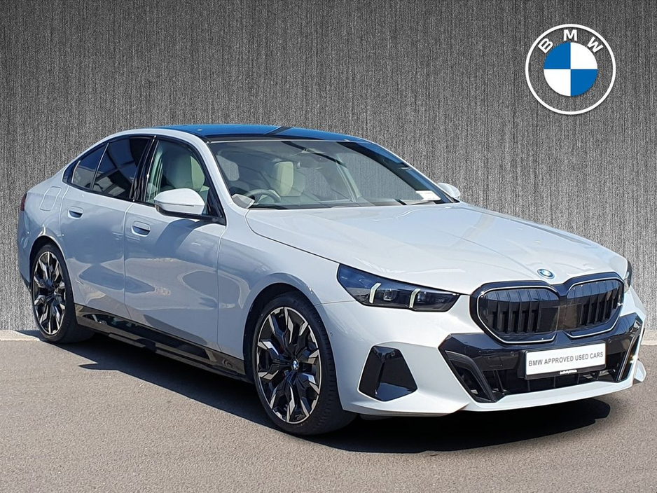 2026 BMW 5 Series 2L Petrol Plug-in Hybrid For Sale Images