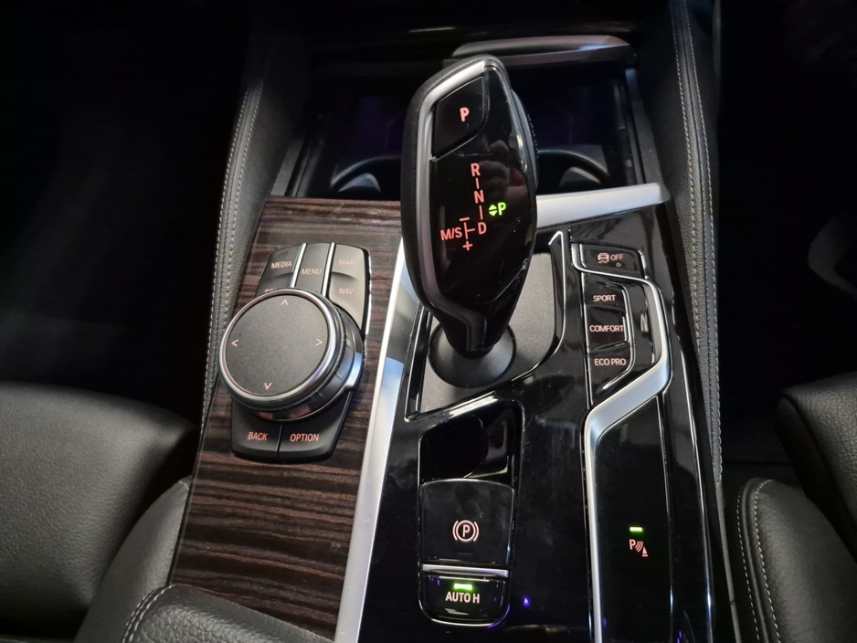 2022 BMW 5 Series 2L Diesel For Sale Images