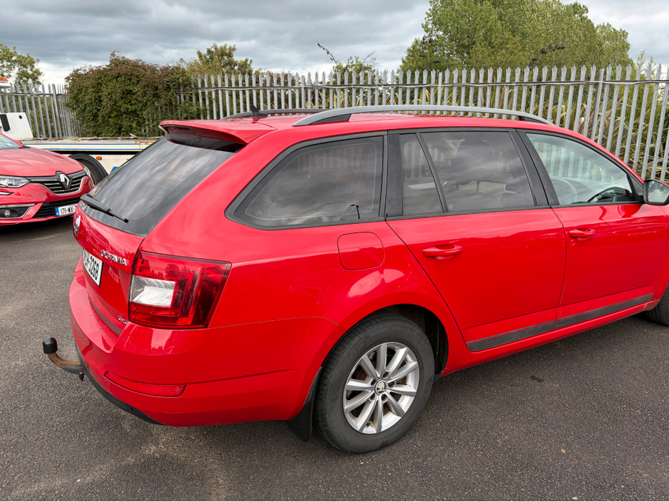 2015 Skoda Octavia 1.6L Diesel For Sale Images