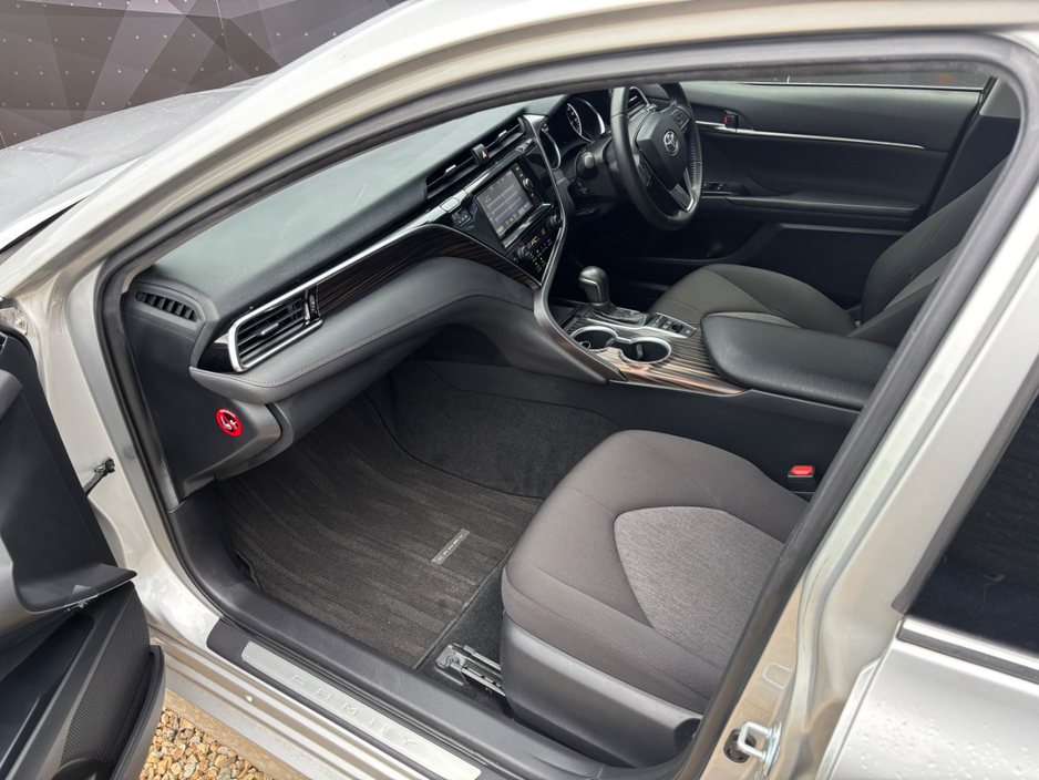 2017 Toyota Camry 2.5L Petrol Hybrid For Sale Images