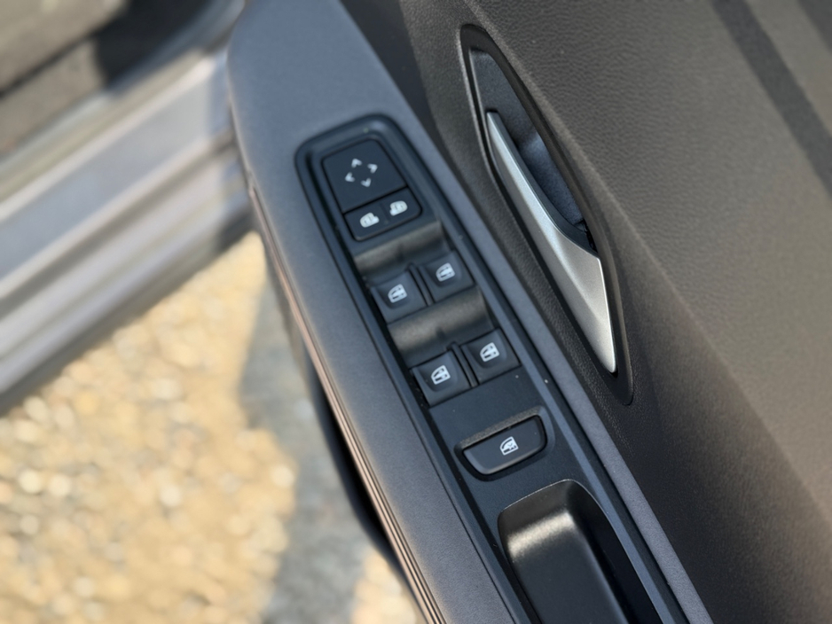 2025 Dacia Jogger 1L Petrol For Sale Images