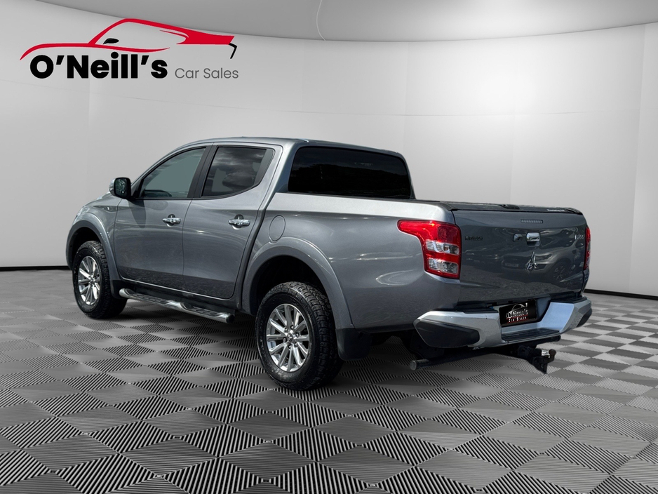 2016 Mitsubishi L200 2.4L Diesel For Sale Images