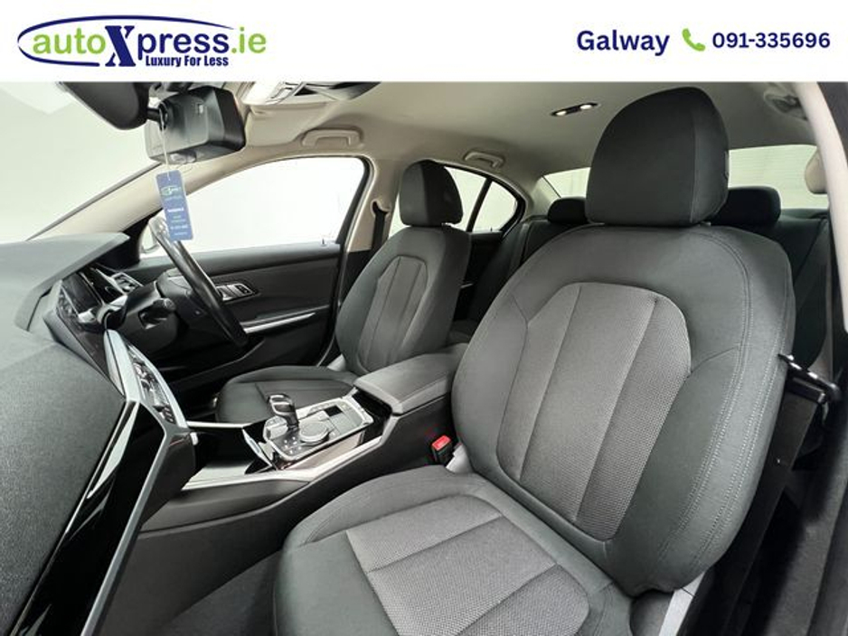 BMW 3 Series 320D xDrive Automatic. — thumbnail 14