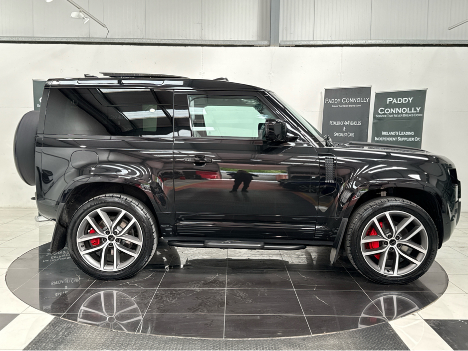 2026 Land Rover Defender 3L Diesel For Sale Images