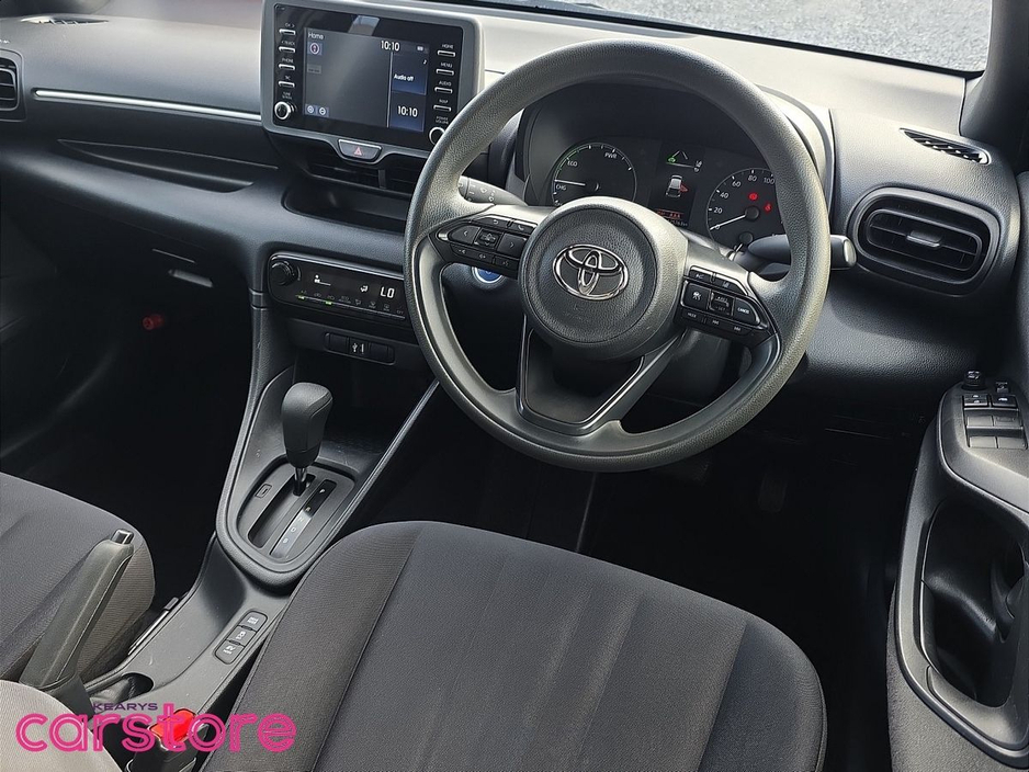 Toyota Yaris Hybrid X — thumbnail 15