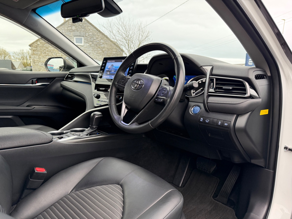 2023 Toyota Camry 2.5L Petrol Hybrid For Sale Images