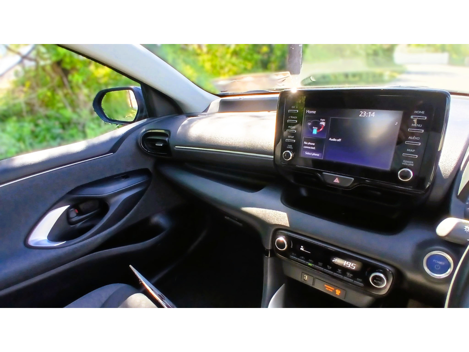 2022 Toyota Yaris 1.5L Petrol Hybrid For Sale Images