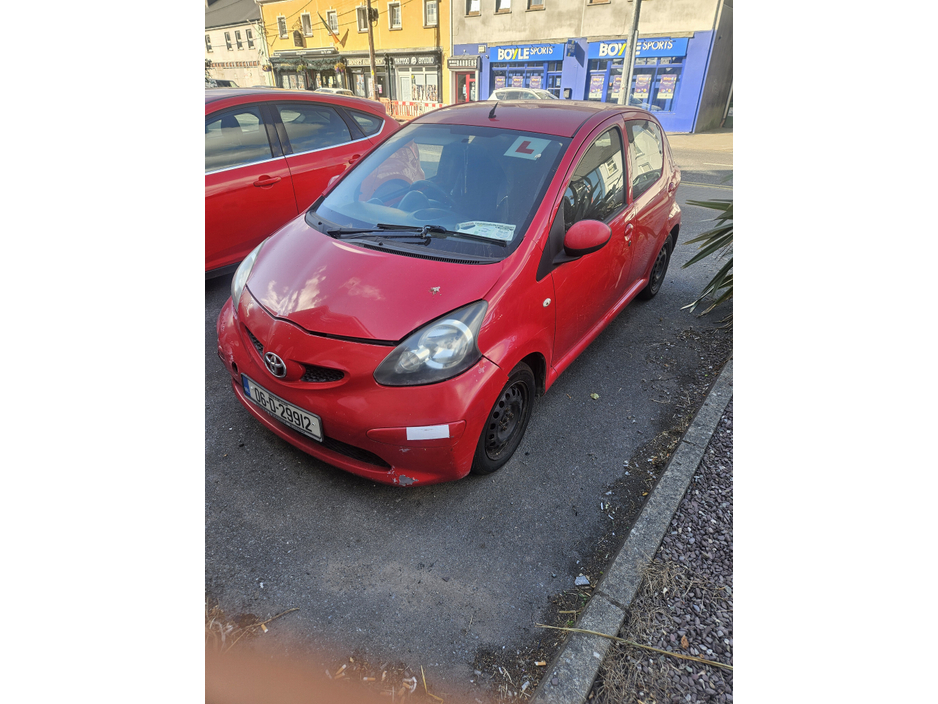 Toyota Aygo 1.0 5DR AURA — thumbnail 8