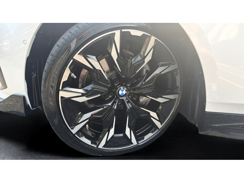 2025 BMW i5 0.9L Electric For Sale Images