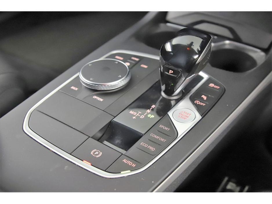 BMW 1 Series 118i AUTO *PARK SENSORS*REVERSE CAM — thumbnail 22