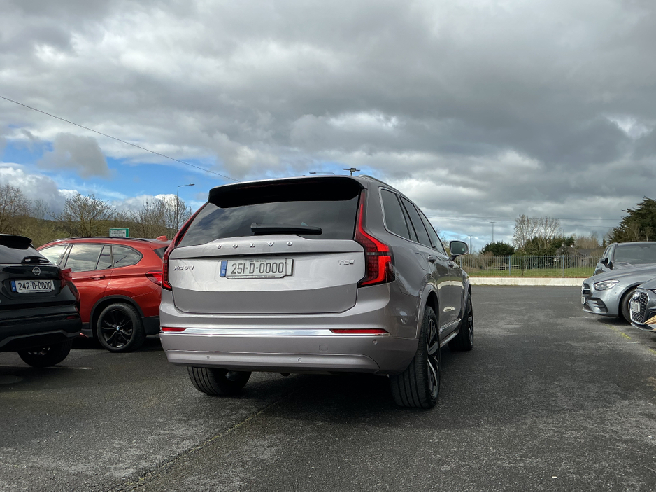 2025 Volvo XC90 2L Hybrid For Sale Images