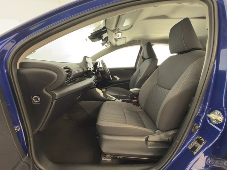 Toyota Yaris Luna Hybrid — thumbnail 6