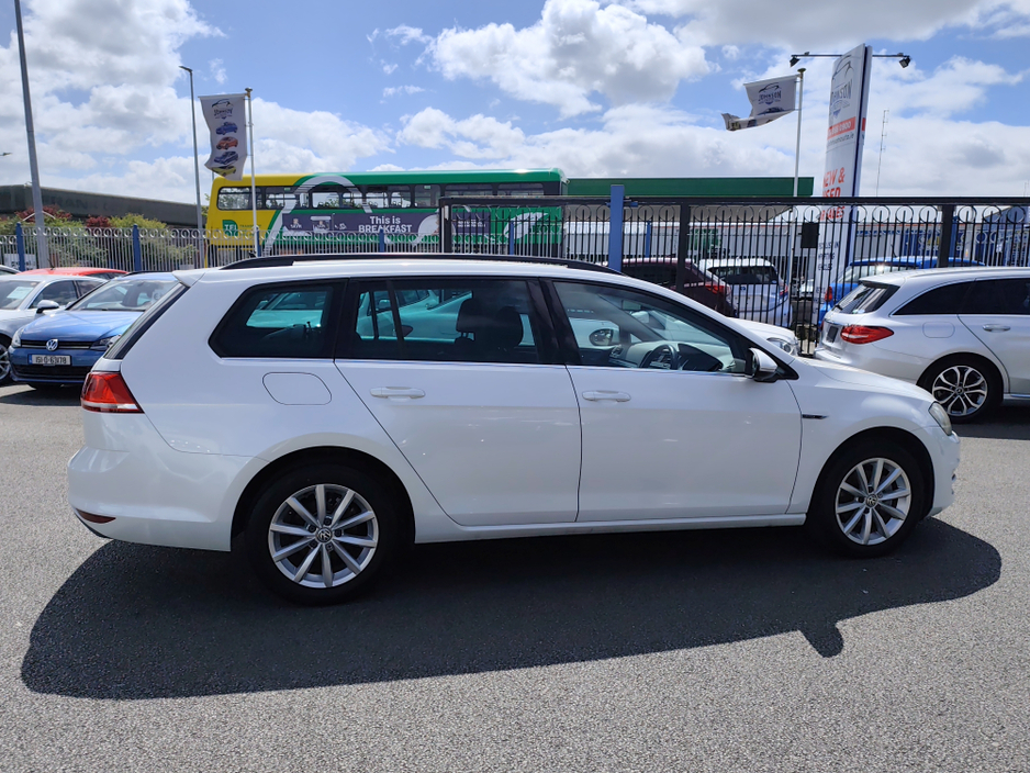 Volkswagen Golf 1.2 Petrol Auto Estate — thumbnail 2