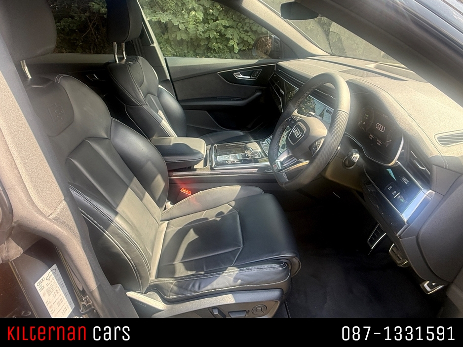 2023 Audi Q8 3L Petrol Plug-in Hybrid For Sale Images