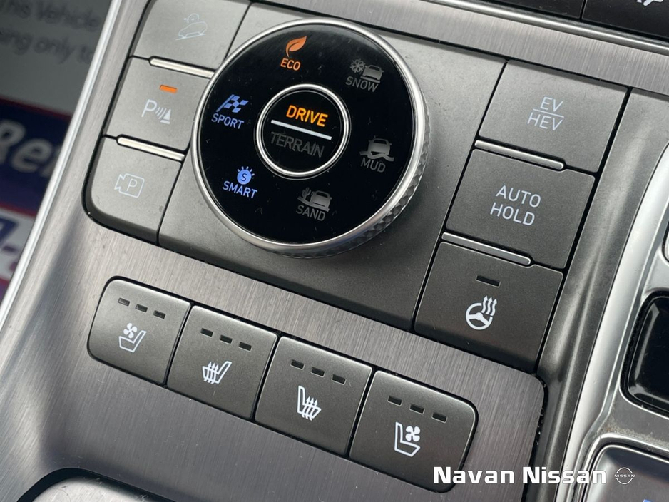 2021 Hyundai Santa Fe 1.6L Petrol Plug-in Hybrid For Sale Images