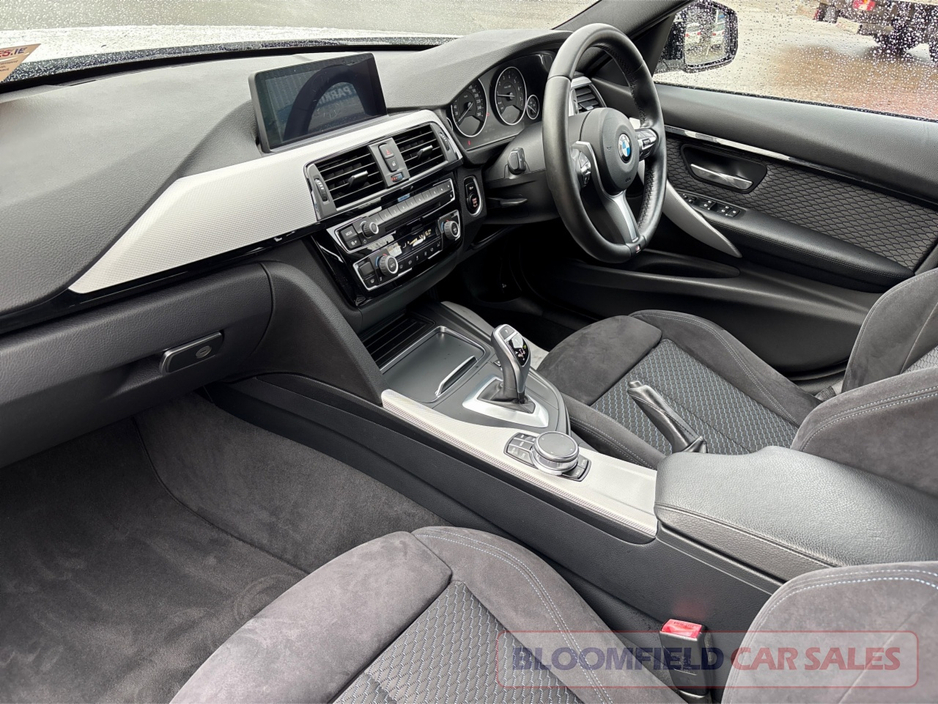 BMW 3 Series 320i MSPORT , AUTO // PRISTINE — thumbnail 13