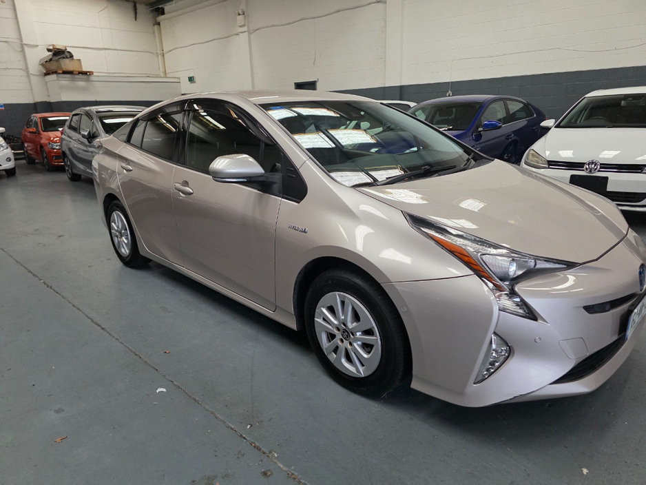 2016 Toyota Prius 1.8L Petrol Hybrid For Sale Images