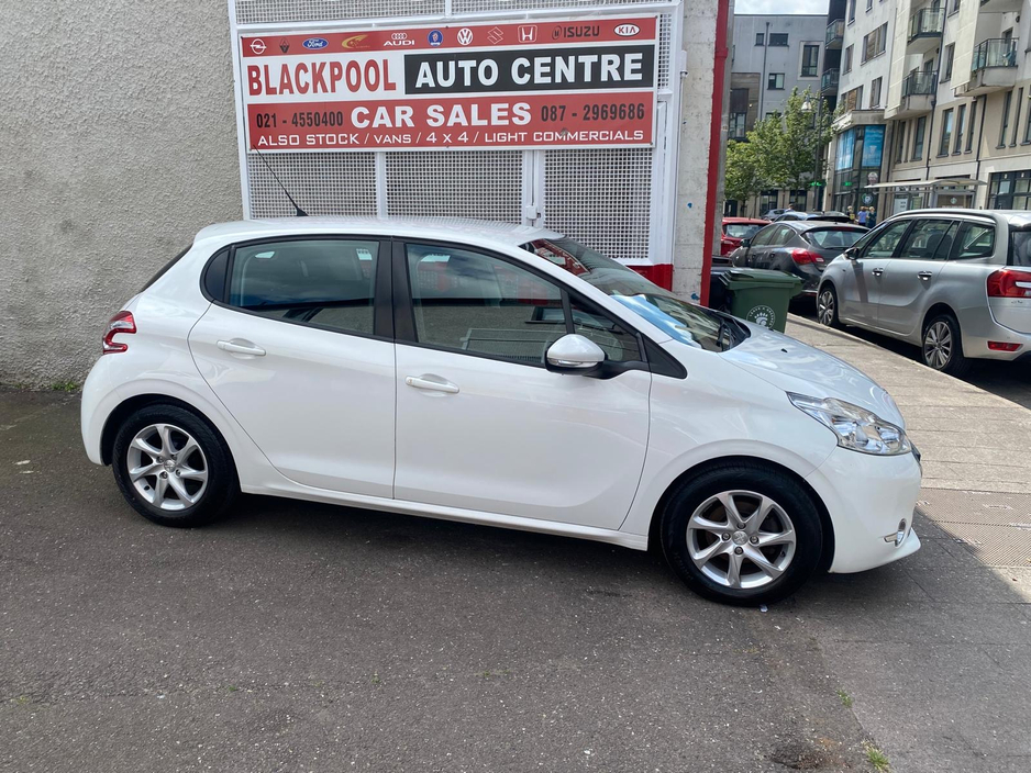 2014 Peugeot 208 For Sale Images
